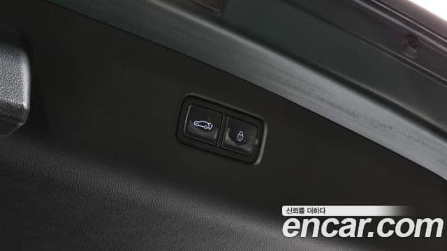 Genesis GV70 2021 — ფოტო 19/20