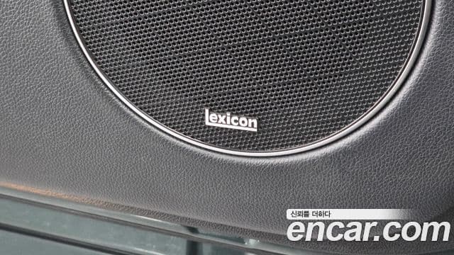 Genesis GV70 2021 — Şəkil 17/36