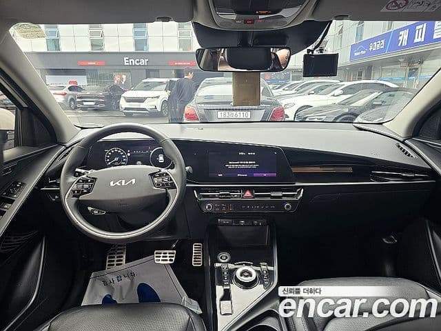 Kia Niro 2022 — Фото 17/20