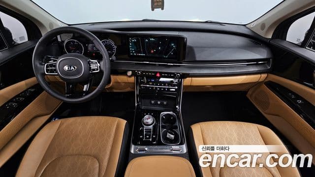 Kia Carnival 2021 — ფოტო 7/20
