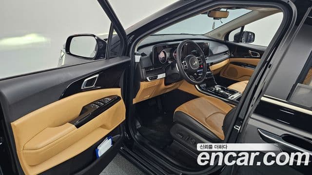 Kia Carnival 2021 — ფოტო 10/20