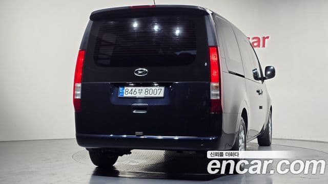 Hyundai Staria 2021 — ფოტო 4/20