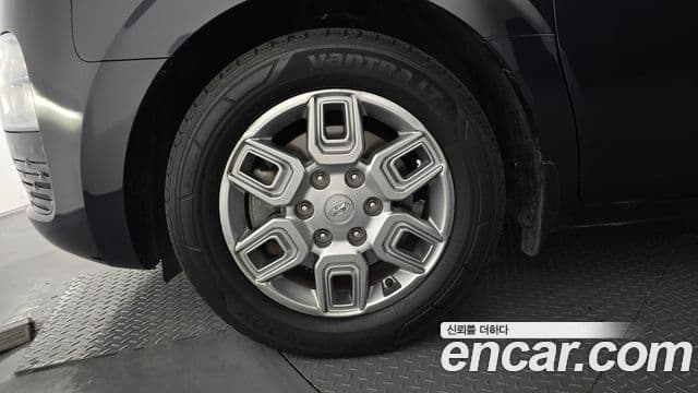 Hyundai Staria 2021 — ფოტო 5/20