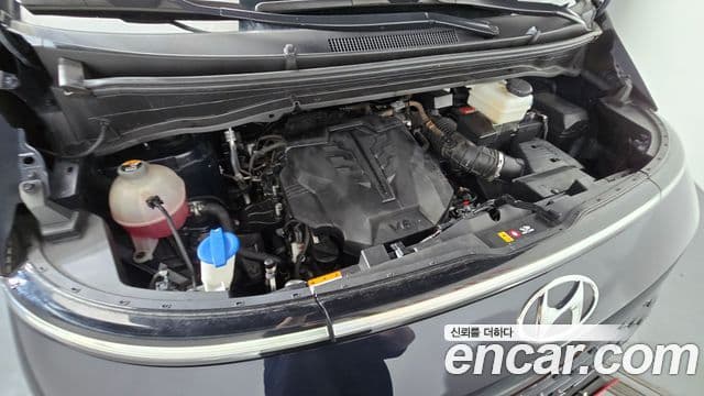Hyundai Staria 2021 — ფოტო 6/20