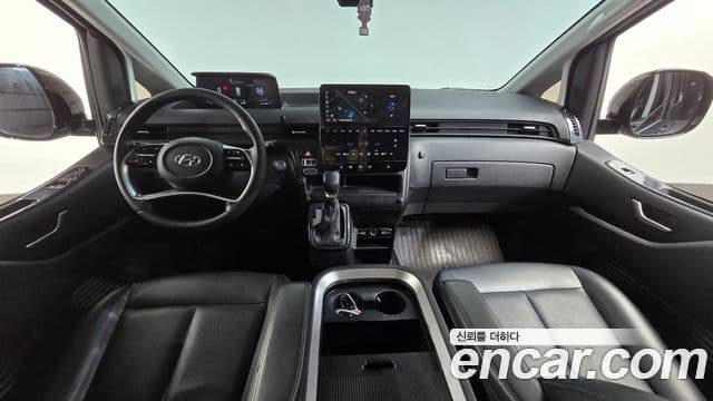 Hyundai Staria 2021 — ფოტო 7/20