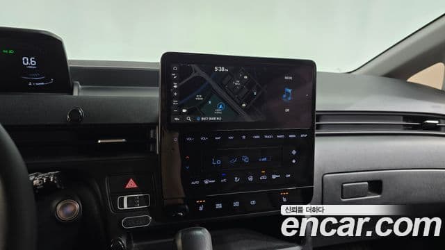 Hyundai Staria 2021 — ფოტო 11/20