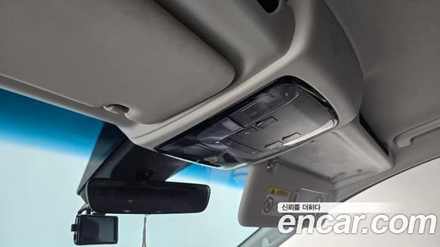 Hyundai Staria 2021 — ფოტო 16/20