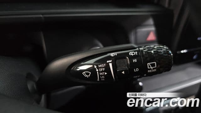 Hyundai Staria 2021 — ფოტო 18/20