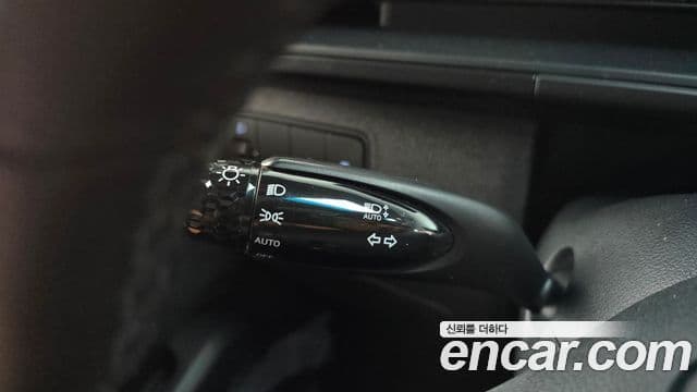 Hyundai Staria 2021 — ფოტო 19/20