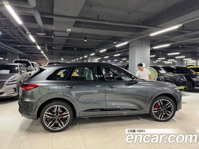 Audi Q5 2025 — Şəkil 2/15