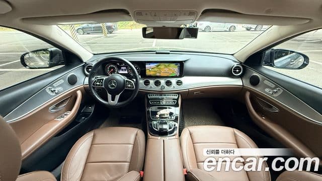 Mercedes-Benz E-Class 2019 — Фото 10/18