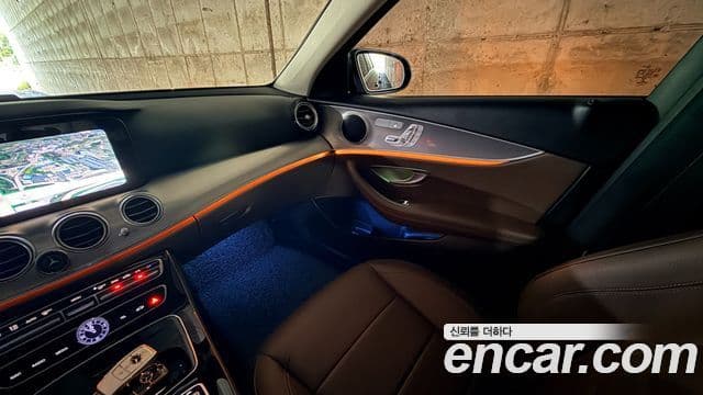 Mercedes-Benz E-Class 2019 — Фото 17/18
