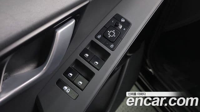 Kia Niro 2022 — ფოტო 13/20