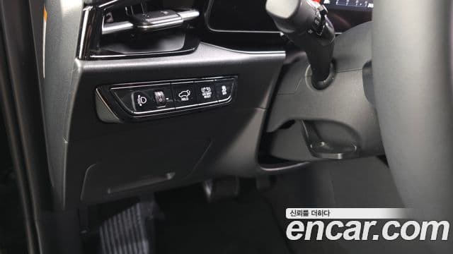 Kia Niro 2022 — ფოტო 14/20