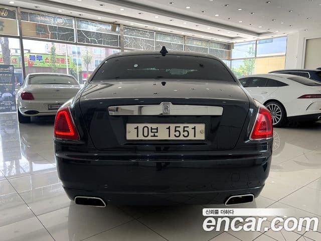 Rolls-Royce Ghost 2018 — Şəkil 3/20