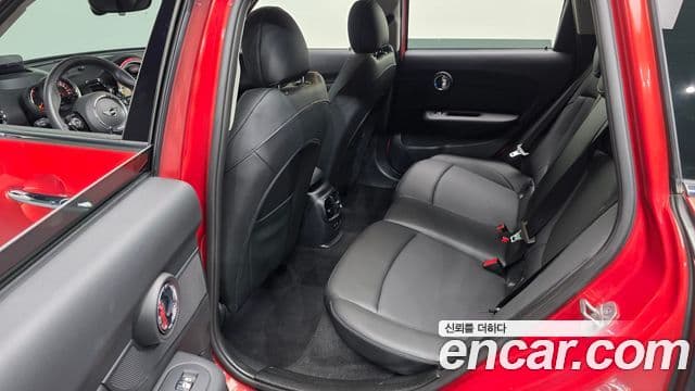 Mini Cooper S Clubman 2020 — Фото 12/20