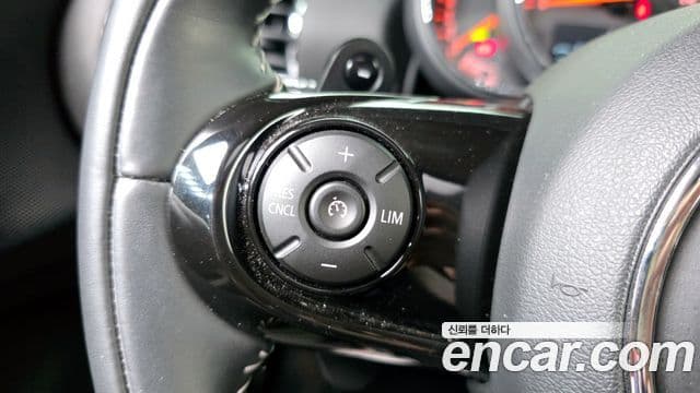 Mini Cooper S Clubman 2020 — Фото 18/20