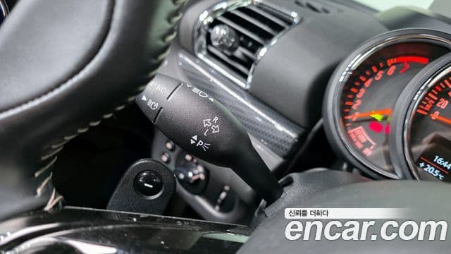Mini Cooper S Clubman 2020 — Фото 20/20