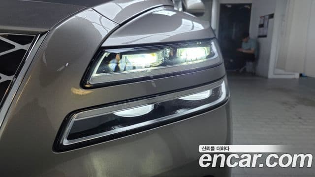 Genesis GV80 2020 — Photo 13/37