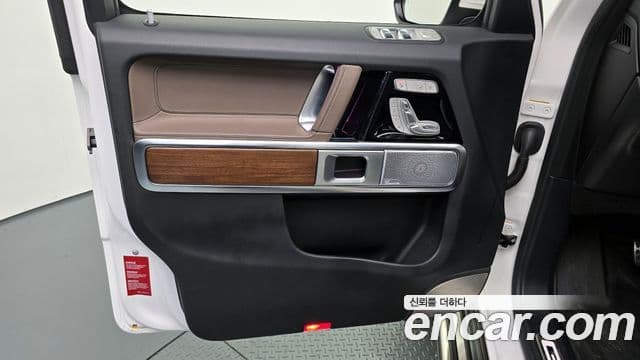 Mercedes-Benz G-Class 2025 — ფოტო 8/33