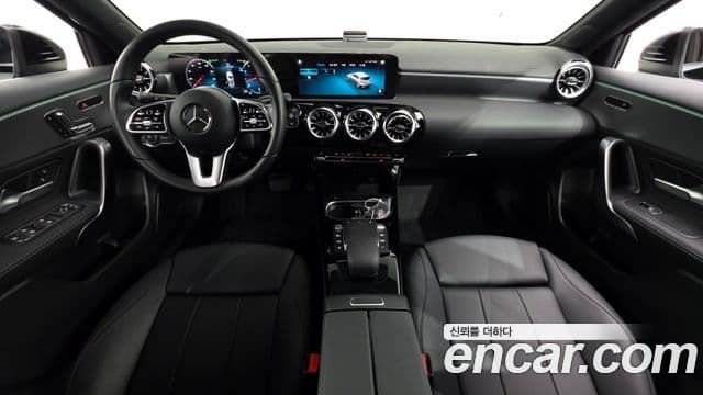 Mercedes-Benz A-Class 2021 — Şəkil 10/20