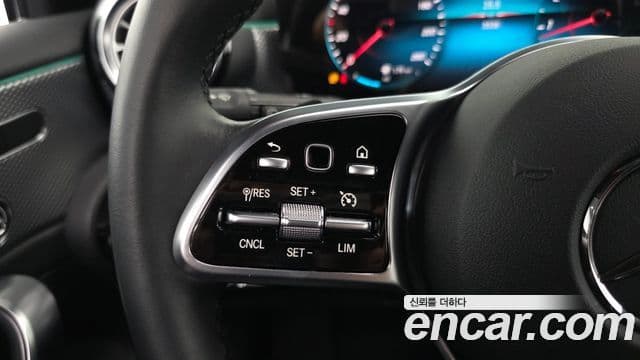 Mercedes-Benz A-Class 2021 — Şəkil 18/20