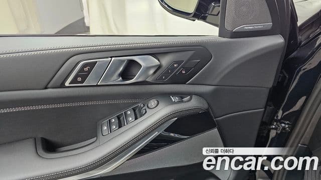 BMW X5 2025 — Photo 15/32