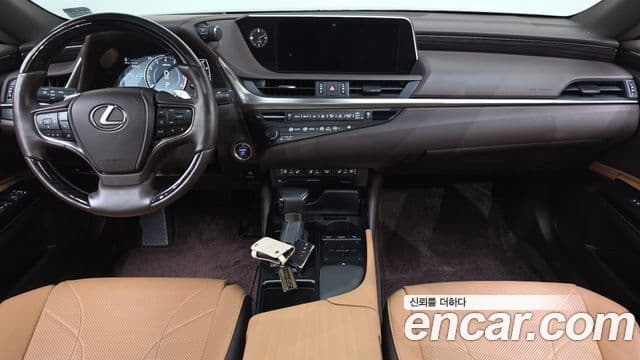 Lexus ES300h 2020 — Şəkil 7/20