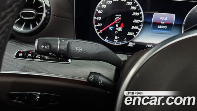 Mercedes-Benz CLS-Class 2020 — Photo 13/37