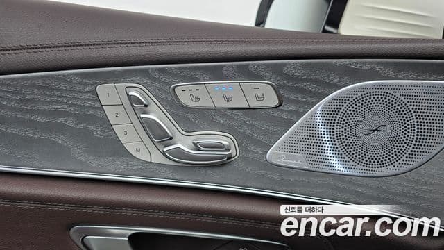 Mercedes-Benz CLS-Class 2020 — Photo 16/37