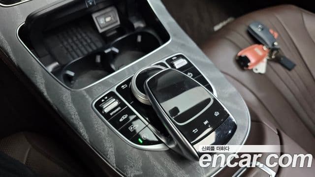 Mercedes-Benz CLS-Class 2020 — Photo 25/37