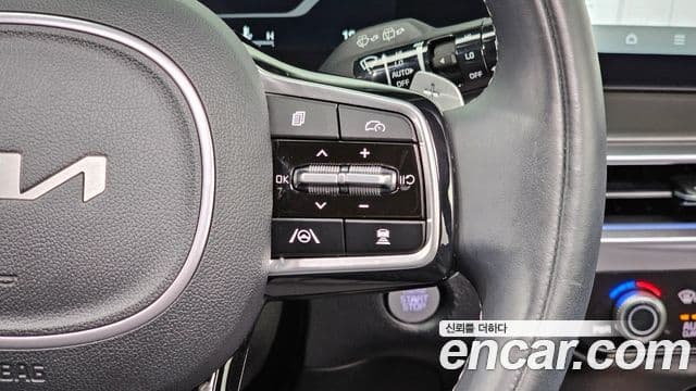 Kia Sorento 2024 — ფოტო 17/20