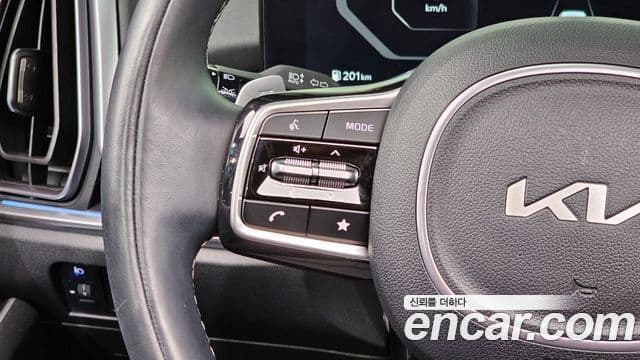 Kia Sorento 2024 — Photo 17/37
