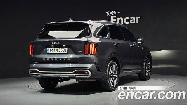 Kia Sorento 2022 — Фото 2/20