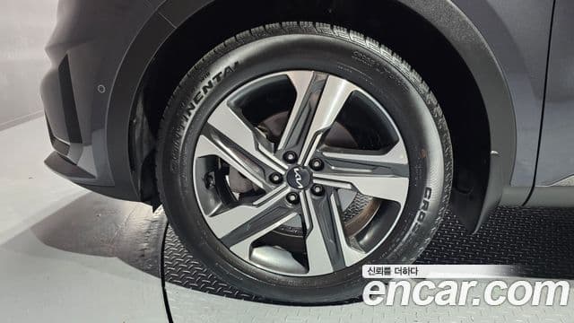 Kia Sorento 2022 — Фото 5/20