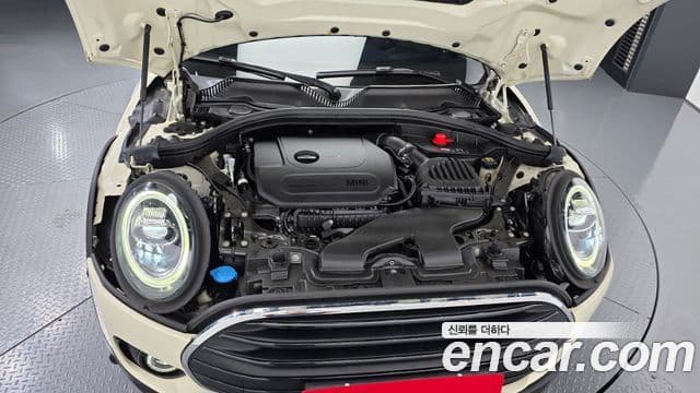 Mini Cooper Clubman 2021 — ფოტო 5/20