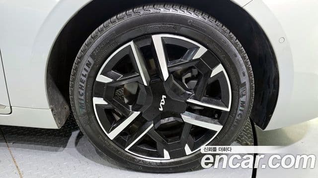 Kia K8 2025 — Photo 29/36