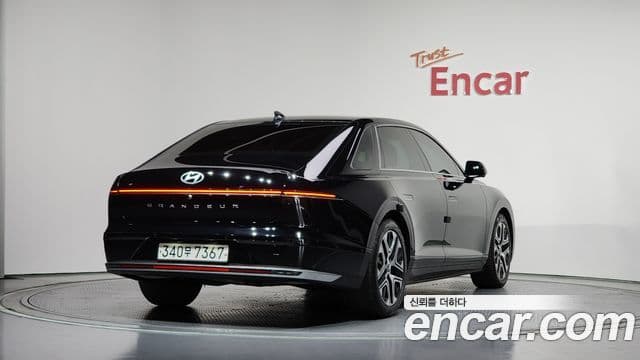 Hyundai Grandeur 2023 — ფოტო 2/20