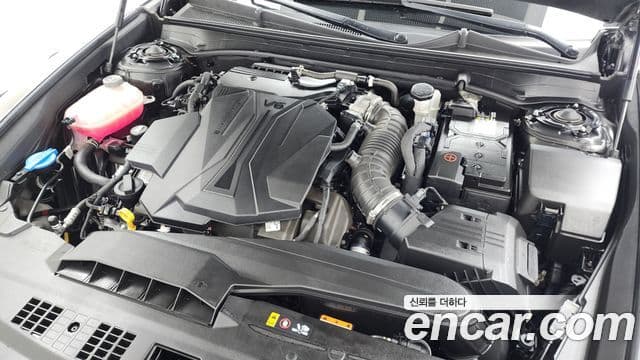 Hyundai Grandeur 2023 — ფოტო 6/20