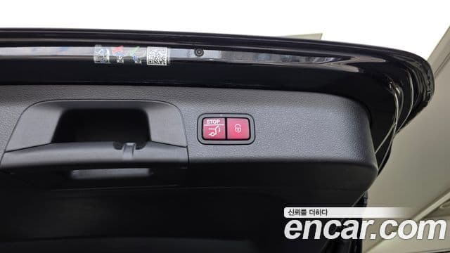 Mercedes-Benz GLS-Class 2024 — Photo 21/34