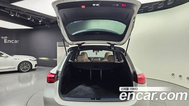 Mercedes-Benz GLC-Class 2025 — ფოტო 20/20