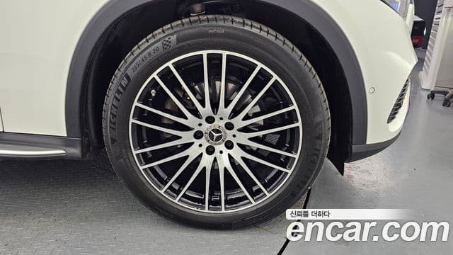 Mercedes-Benz GLC-Class 2025 — Photo 27/32
