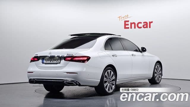Mercedes-Benz E-Class 2022 — Фото 2/20