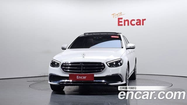Mercedes-Benz E-Class 2022 — Фото 3/20