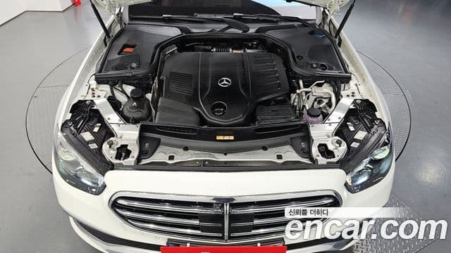 Mercedes-Benz E-Class 2022 — Фото 6/20
