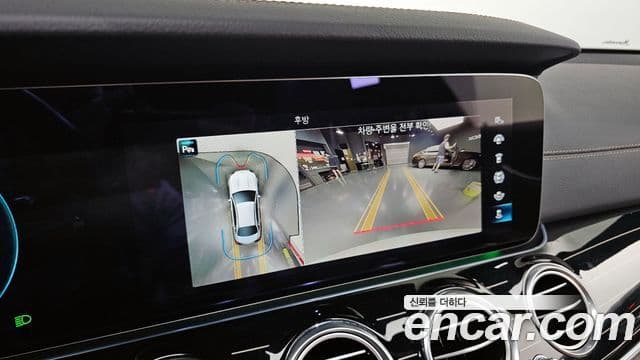 Mercedes-Benz E-Class 2022 — Фото 15/20