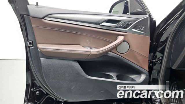 BMW X4 2025 — Photo 31/31