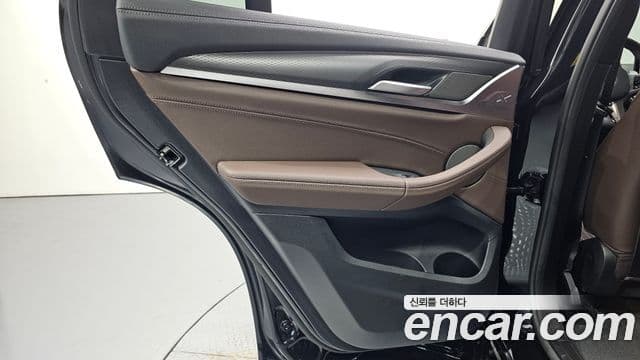 BMW X4 2025 — Photo 21/31