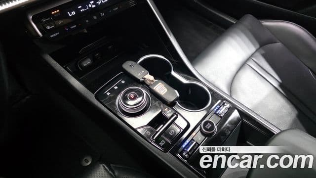 Kia K5 2022 — Şəkil 9/20