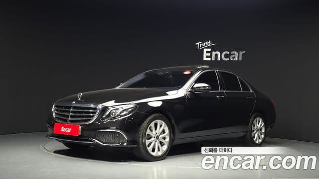 Mercedes-Benz E-Class 2018 — Фото 1/20